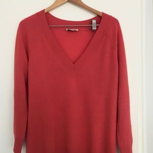 Christopher Fischer Red 100% Cashmere Sweater — v neck — excellent —- size L/G